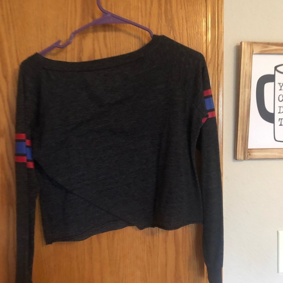 ku crop top - Picture 2 of 2